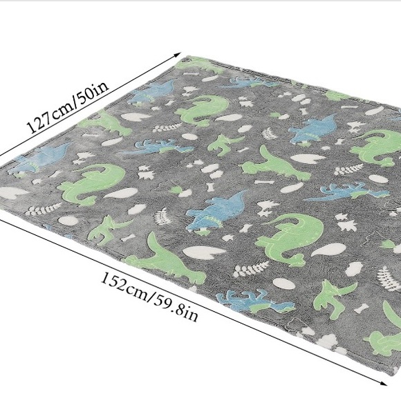 Soft & plush glow in the dark dinosaur blanket..50x60inches..(NWT) - Picture 2 of 10